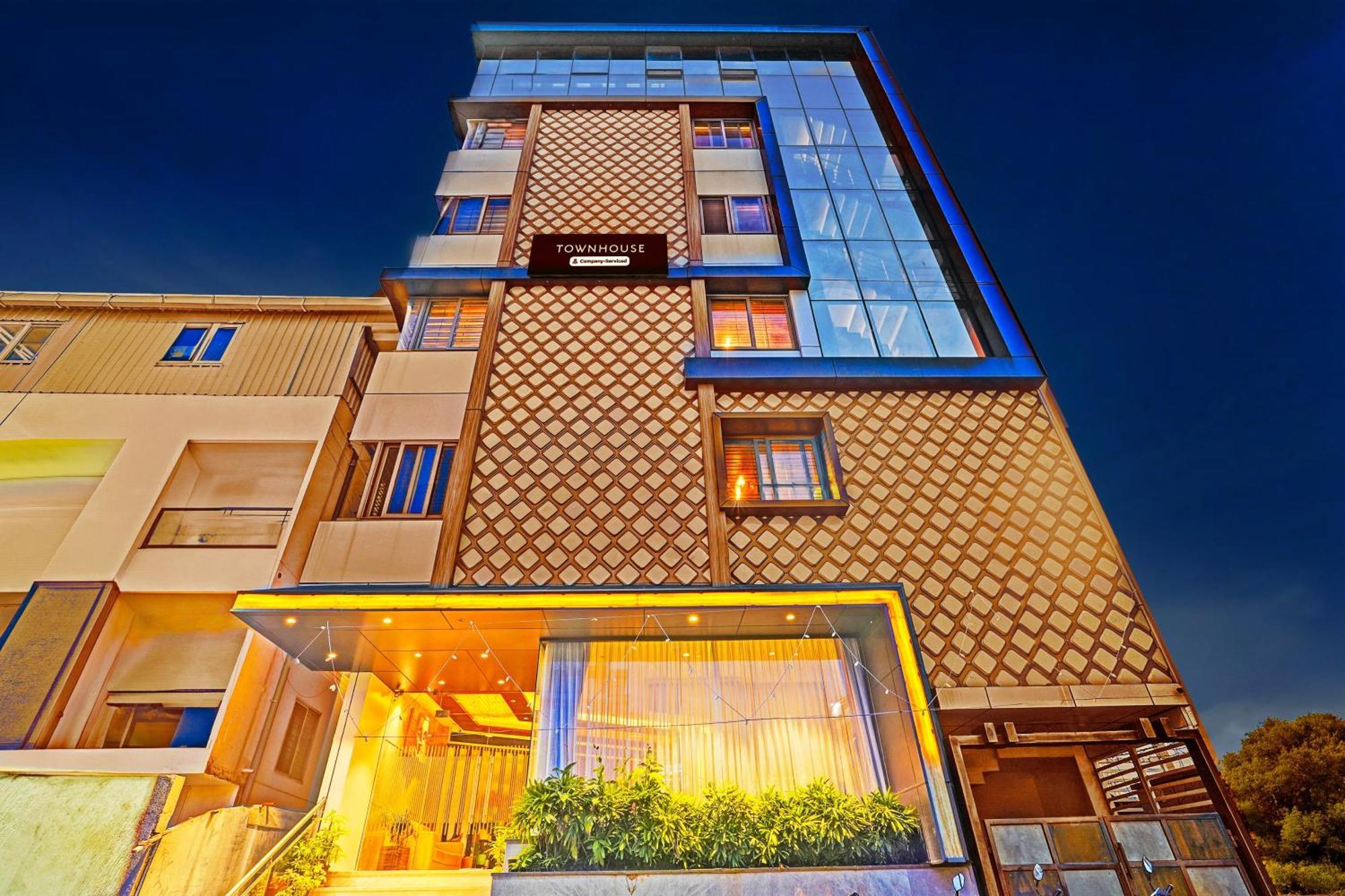 Hotel Super Townhouse Indiranagar Bangalore Esterno foto