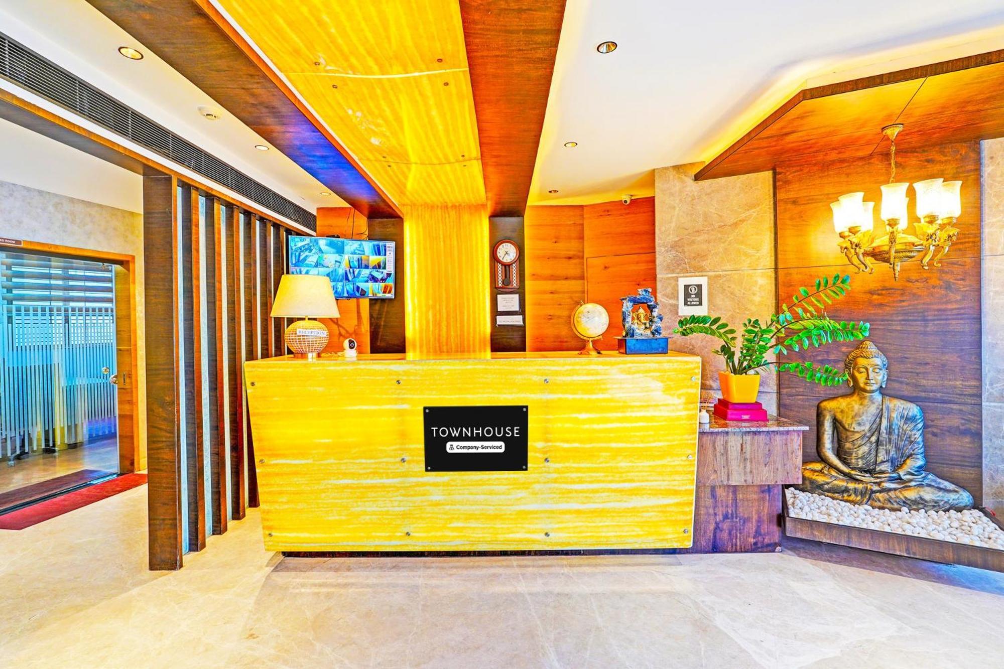 Hotel Super Townhouse Indiranagar Bangalore Esterno foto